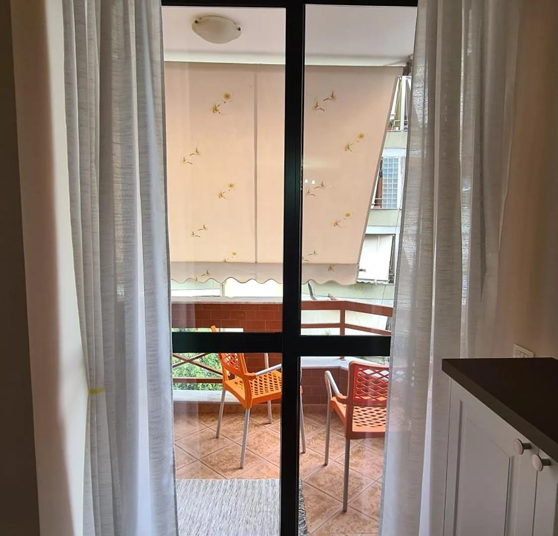 Family-Friendly Apt At 21 Dhjetori W/Self Check-In Tirana Albania